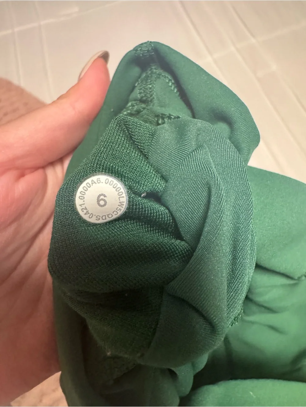lululemon Dark Green High-Rise Wunder Train Leggings Size 6, 25inch in-seam